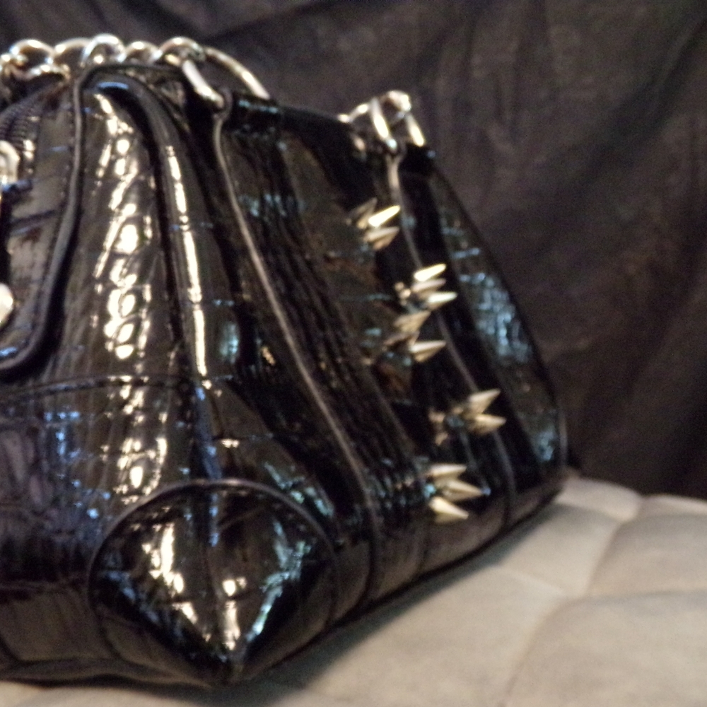 Liz Clairborne Black Glossy Shoulder Bag with Chain Strap